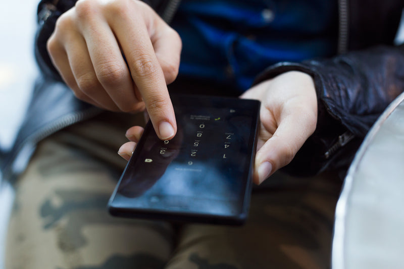 Oleophobic Coating Screen Protector Benefits: Why You Need One Oleophobic Coating Screen Protector Benefits: Why You Need One